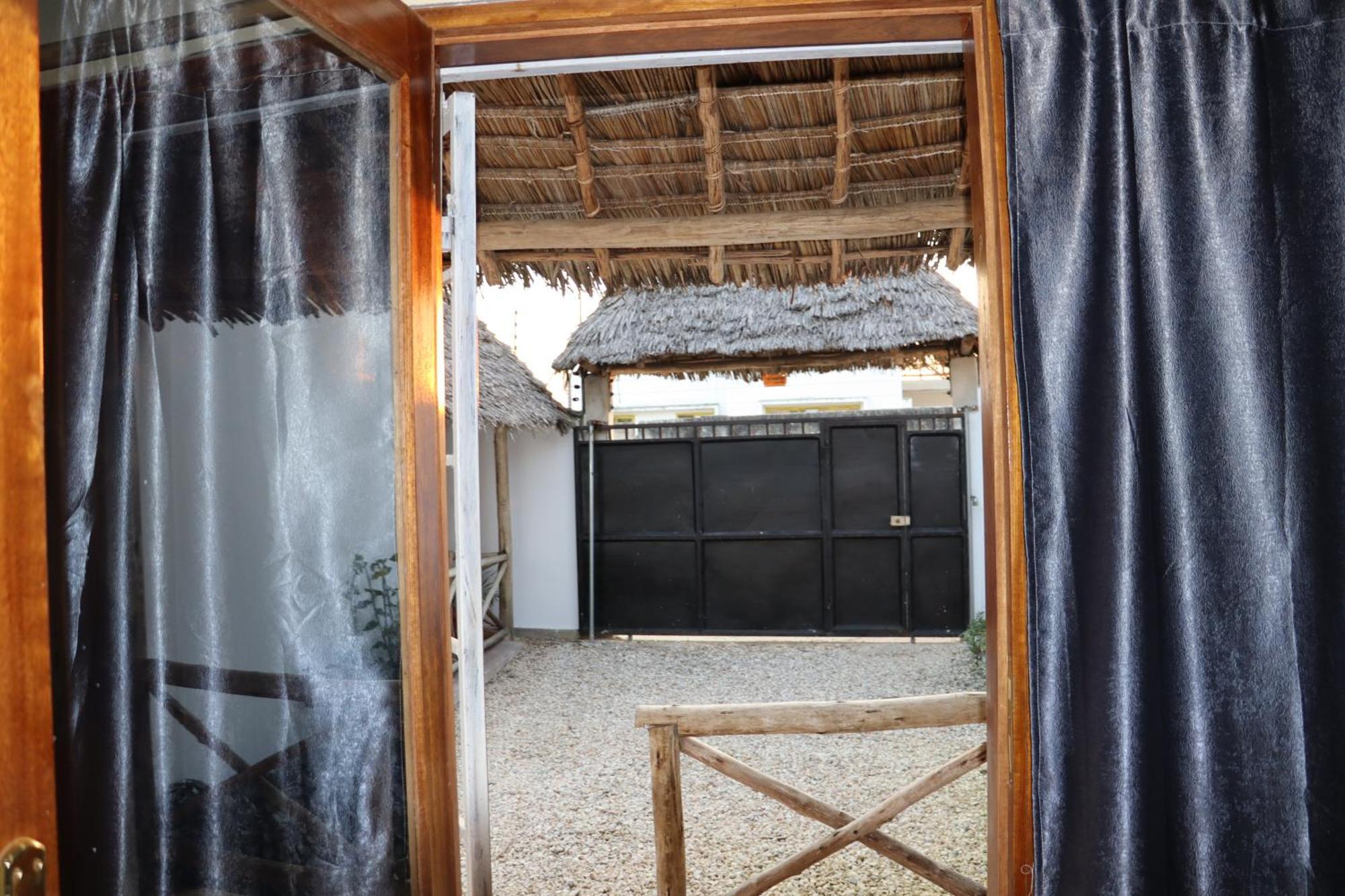 B Home Zanzibar Kiwengwa  Exterior foto